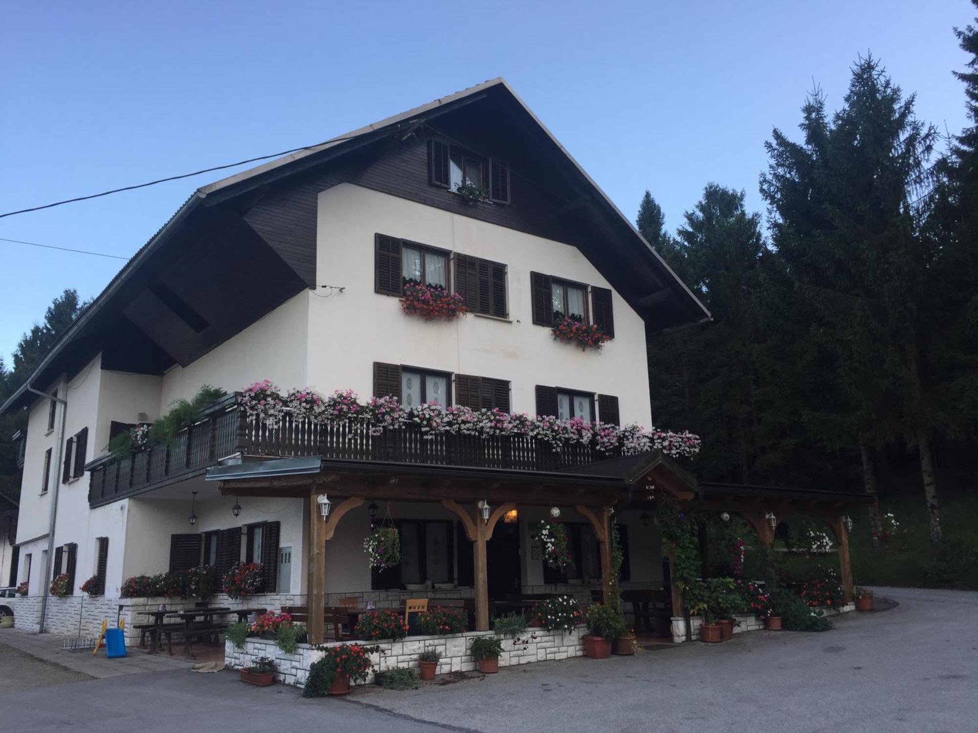 Guest House Kmecki Hram Fortuna Idrija Cameră foto