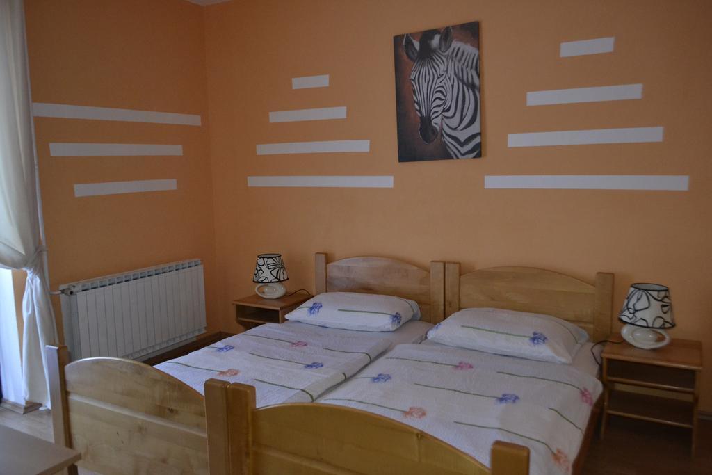 Guest House Kmecki Hram Fortuna Idrija Cameră foto